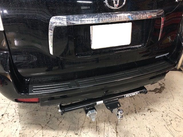 ヒッチメンバー取り付け作業。トヨタランドクルーザープラド150 ヒッチメンバー取り付け作業。トヨタランドクルーザープラド150
