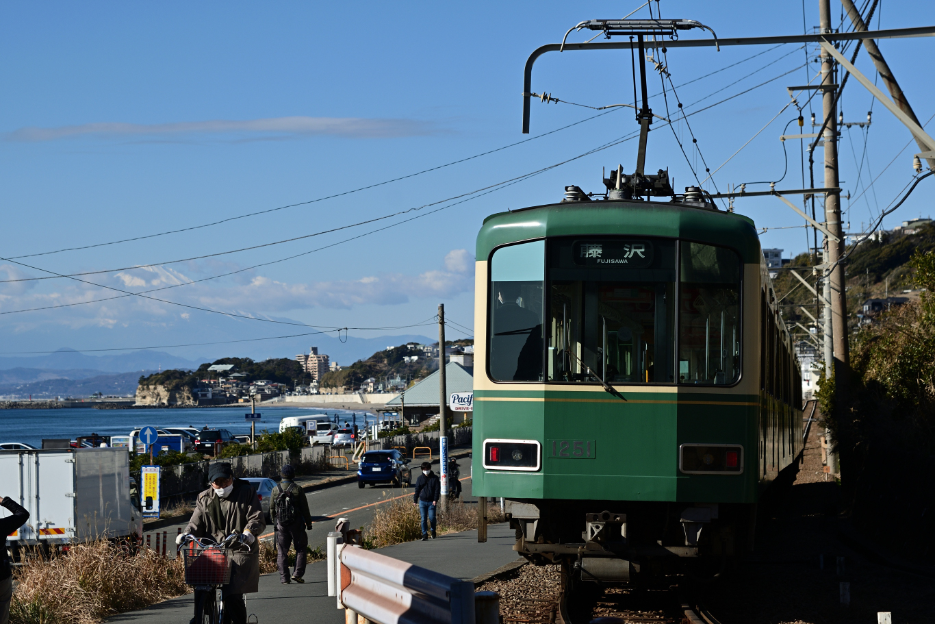 N／江ノ島鎌倉観光 江ノ電502形／動力付き真鍮トータルキット／マスターピース 江ノ電・開業120周年ヘッドマーク付車両を撮影 | すくらんぶる