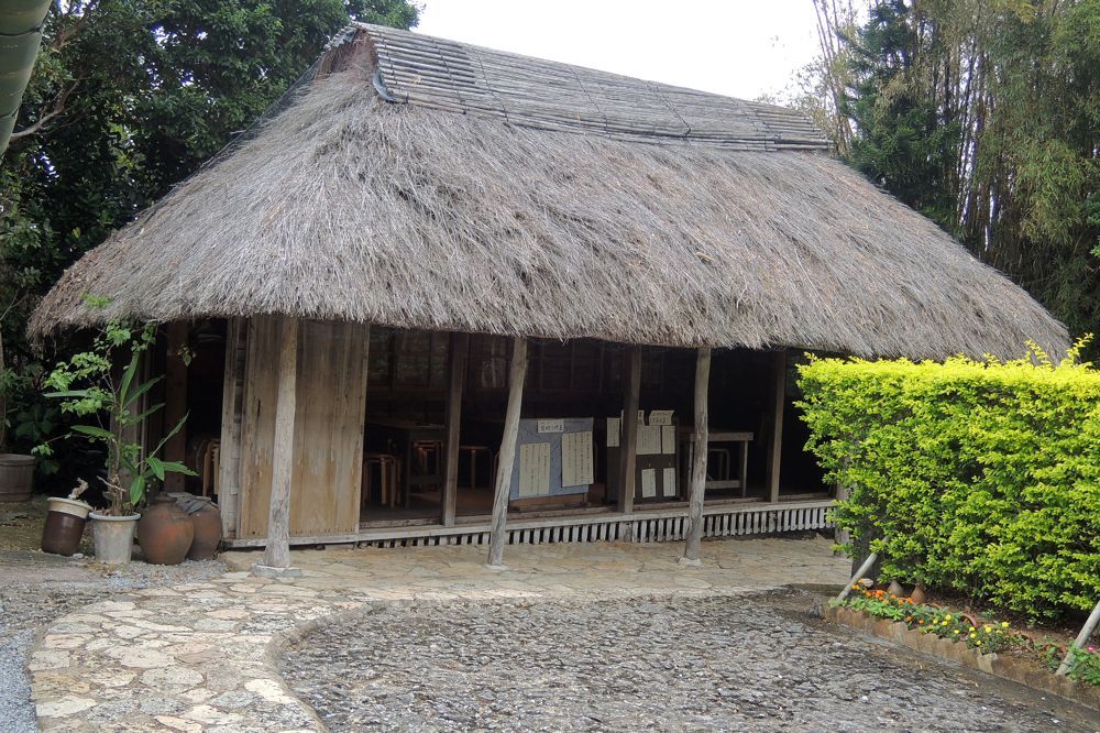 Architecの寄りみちカメラ 琉球村 と沖縄の古民家のこと