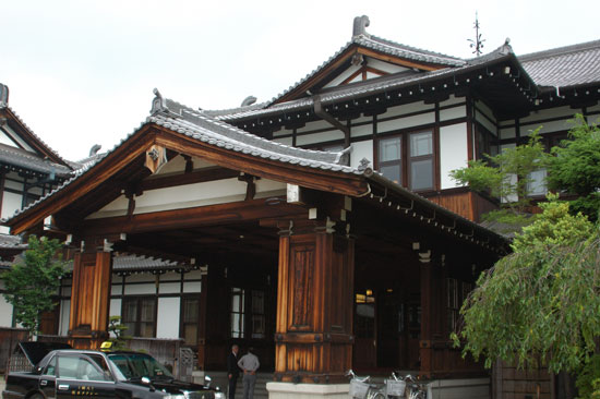 辰野金吾 ① 〜近代建築家列伝・5-1〜 : Architecの寄りみちカメラ