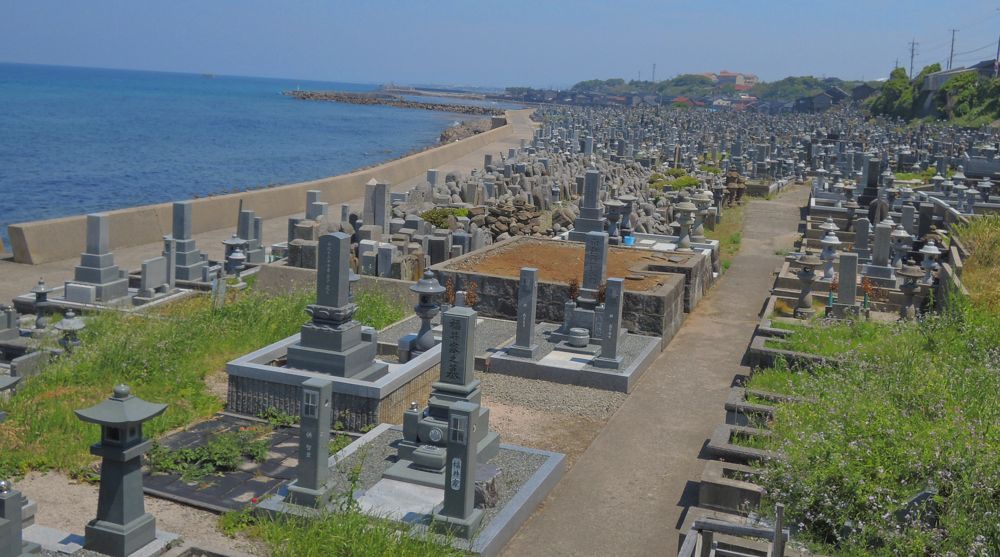 Architecの寄りみちカメラ 鳥取 琴浦町 東伯郡 花見潟墓地から赤碕港へ