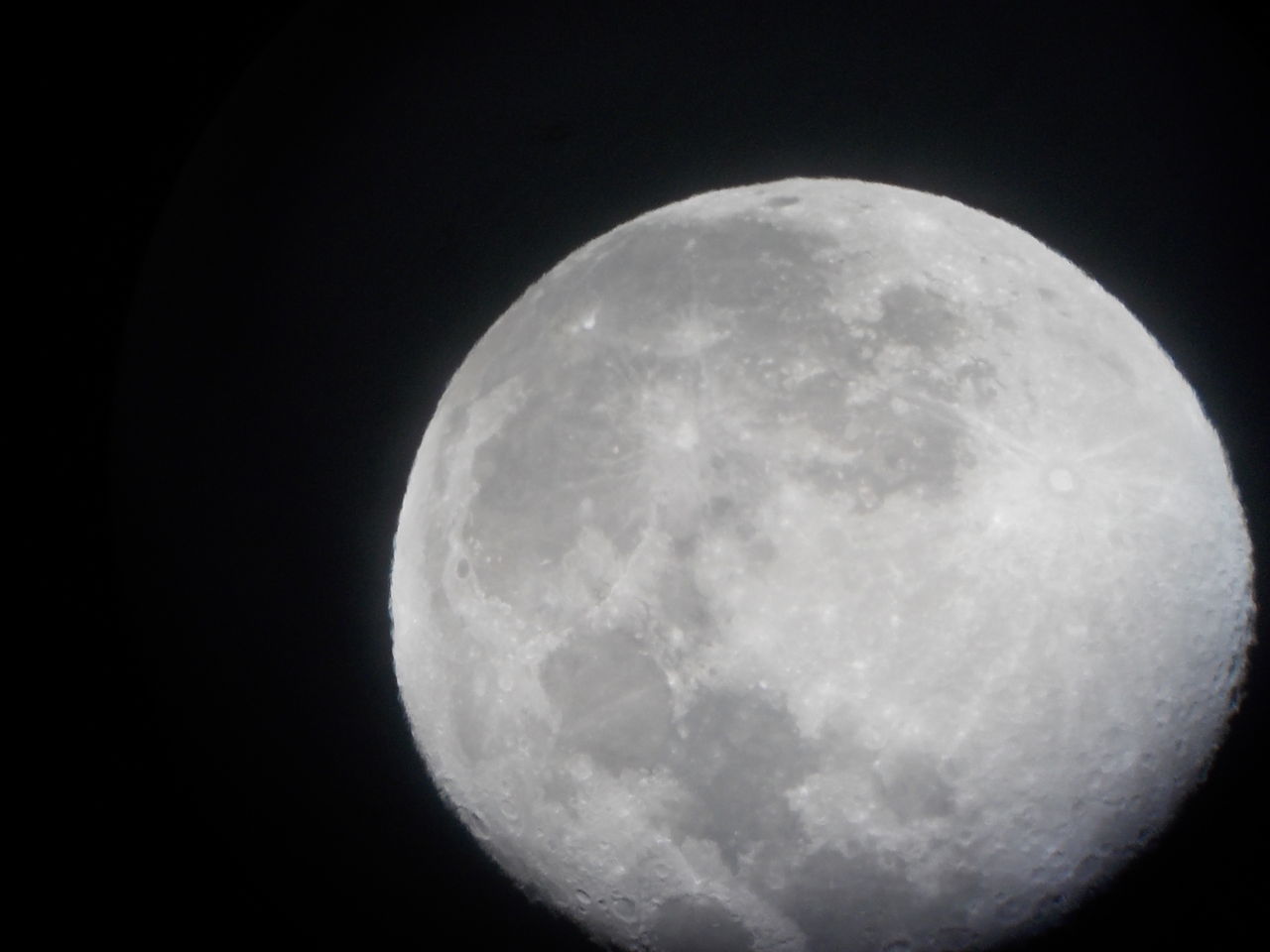 真夏にダウンを着て暖かくしてペルセウス座流星群オフ 太陽がいっぱい 真夏にダウンを着て暖かくしてペルセウス座流星群オフ 太陽がいっぱい