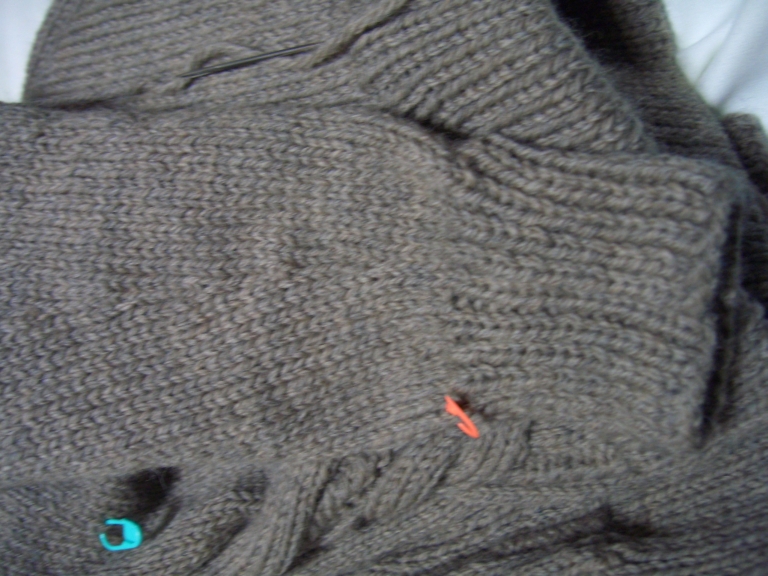 袖下すくいとじ中 ニットビギナー