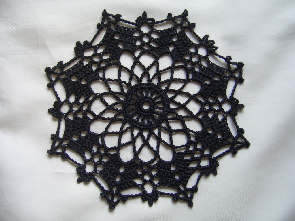 かぎ針編み  レース糸  ラウンドブラック かぎ針編み レース糸 ラウンドブラック