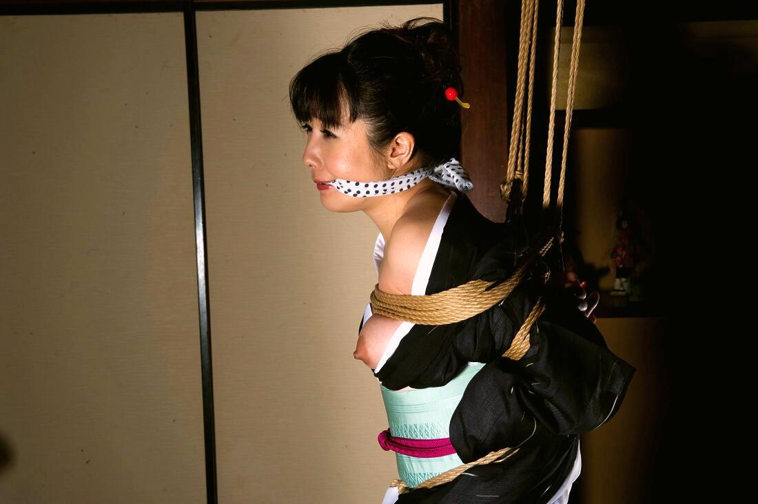 姫山桜桃 緊縛画像 美しき女性の緊縛美 (469) 銅メダルの美女（4) 419－467回 : ko_c_sanのblog
