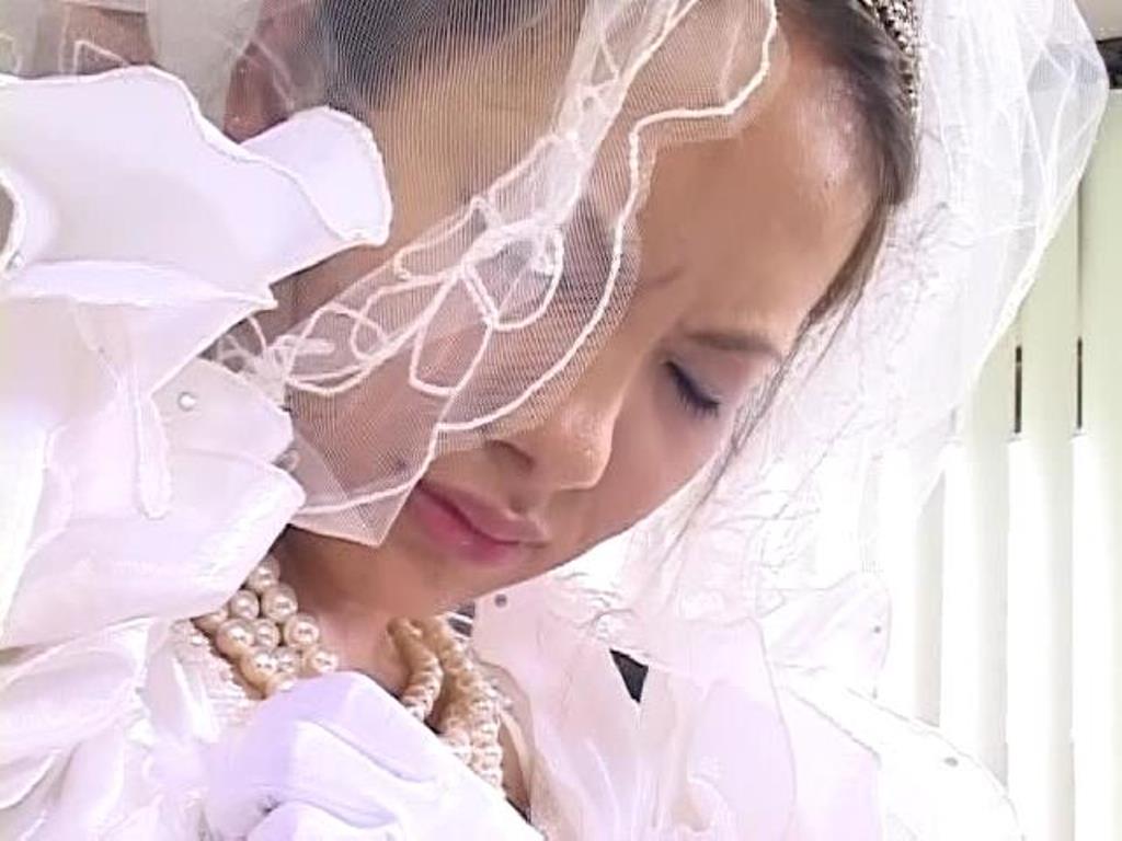 ドレス緊縛画像花嫁の裸 無修正