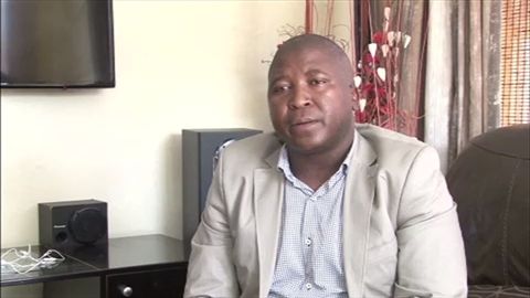 マンデラ追悼式でたらめ手話通訳者の正体がすごちゅぎるｗｗ 殺人 誘拐 強姦 よかろうもん速報