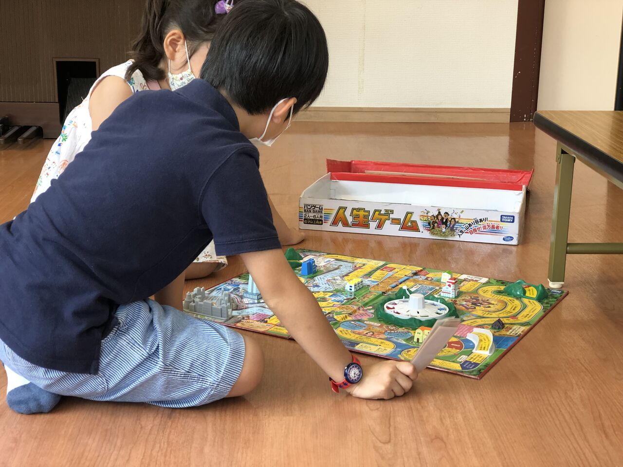 小学一年生の人生ゲーム 迷走する小人