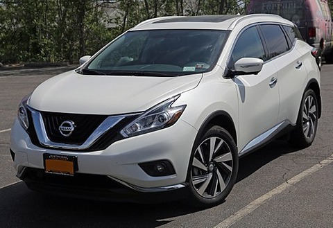 500px-2015_Nissan_Murano_SV_AWD,_front_left