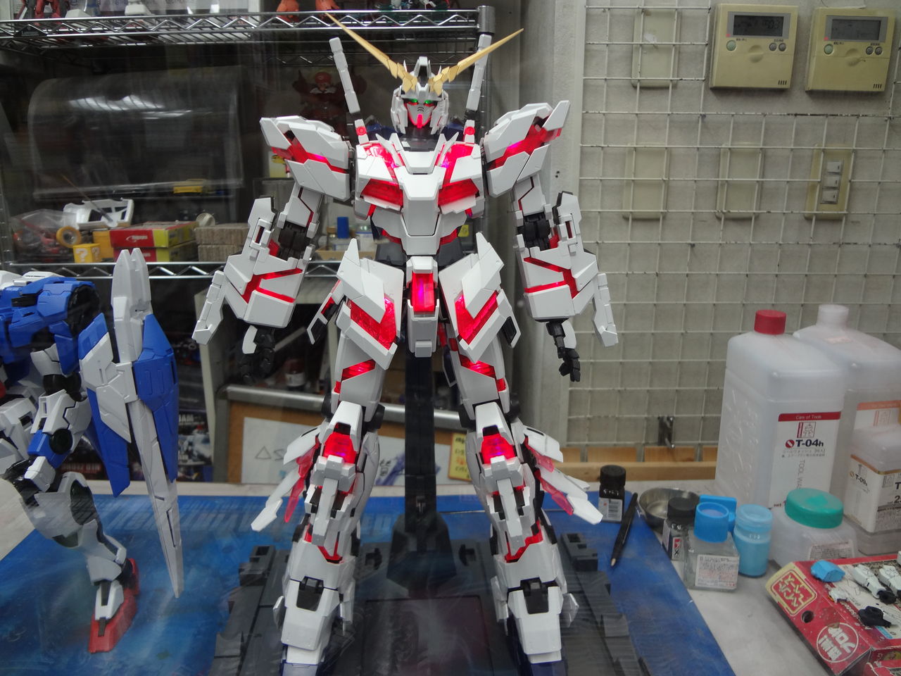 店頭用サンプル ｐｇ 1 60 ユニコーンガンダム を組立てています その3 アソビットシティ 公式ブログ