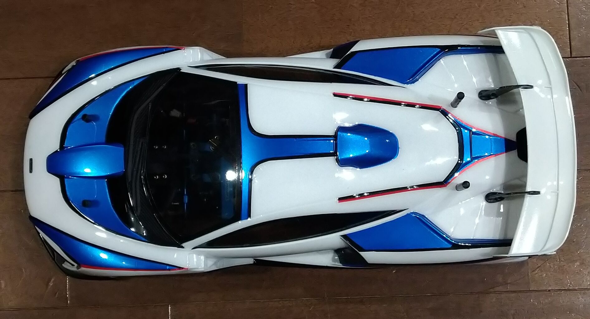 1/10 マクラーレン・セナ ボディ マクラーレン・セナ TAMIYA1/10RCボディ制作動画 - YouTube