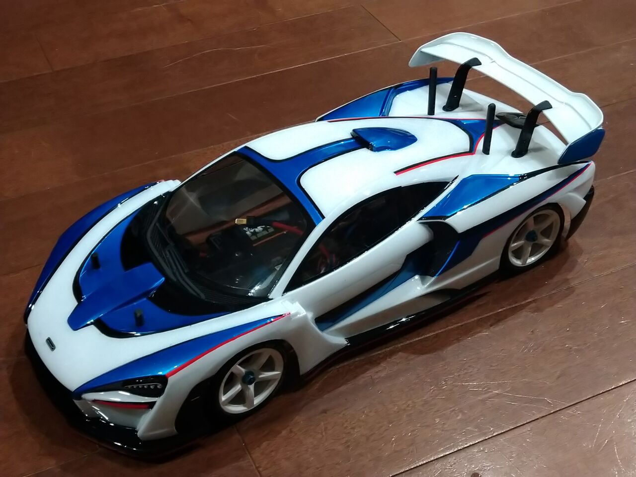 ボディ作成 マクラーレン セナ : つねきちのRCblog