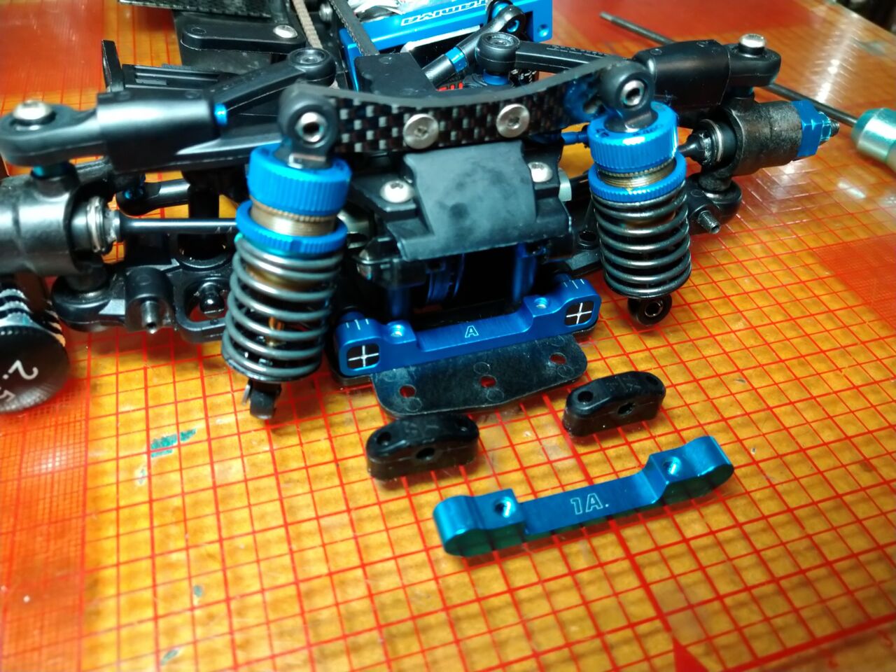 TA08 フロントサスマウント変更 : つねきちのRCblog TA08 フロントサスマウント変更 : つねきちのRCblog