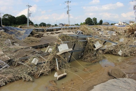 鬼怒川越水現場1