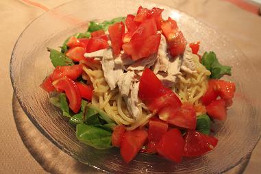 トマトポン酢ラーメンサラダ