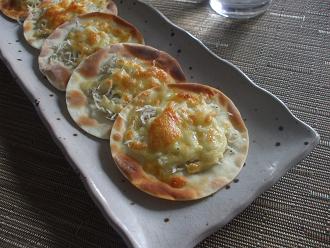 カリカリ餃子ピザ