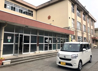 東小学校