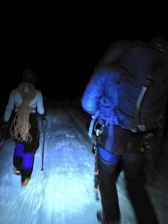 541D54E0-F2B2-4D9E-9189-F59A11BDE5BB