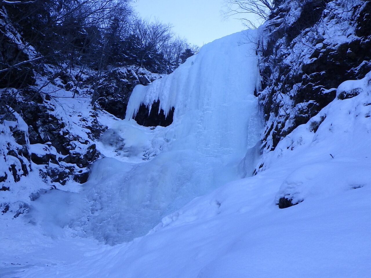 3F830705-328D-43B6-B6F2-266798876B95