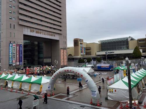ご当地グルメ合戦 In 西神中央 羽越カレンさん 前山祐樹さん ゆうさくさんが登場 街角イベントを楽しもう By とみやん ご当地グルメ合戦 In 西神中央 羽越カレンさん 前山祐樹さん ゆうさくさんが登場 街角イベントを楽しもう By とみやん