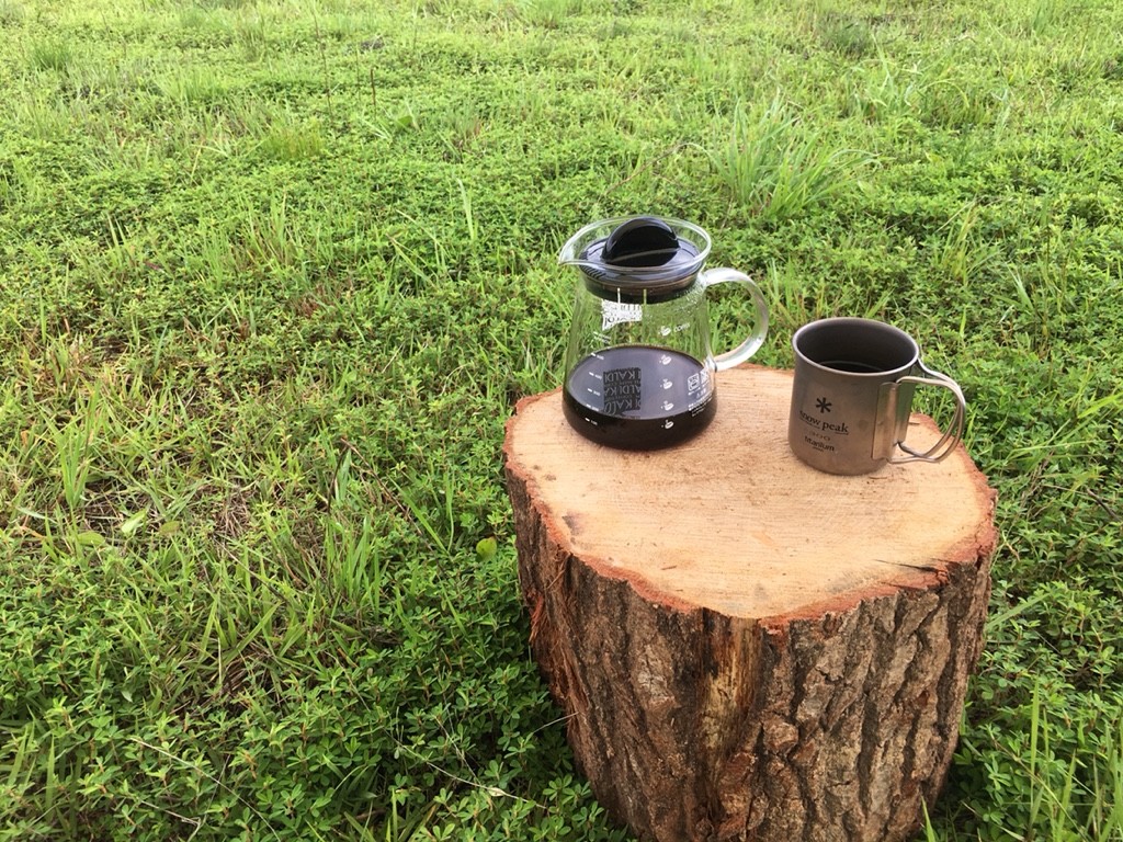 薪割り台 Carrying A Tent