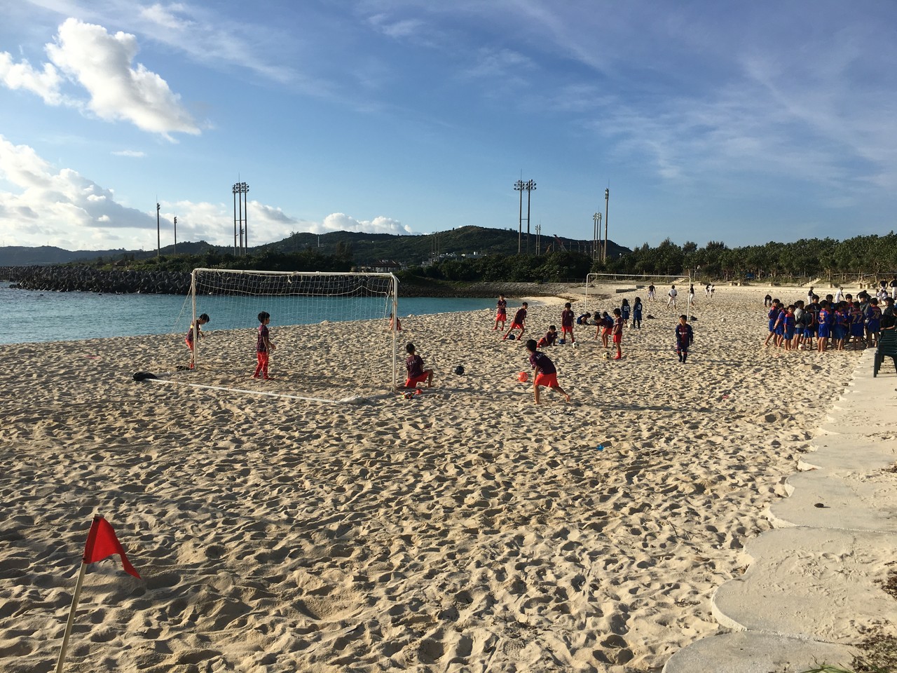 第1回ビーチサッカー沖縄カップ初日結果 東風平jsc 17 18