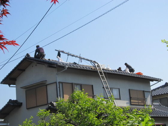 見上げたもんだよ屋根やの普請 復興は着々と テキヤ口上のうんちくと秦氏と芸能と香具師の始まりと 民族学伝承ひろいあげ辞典