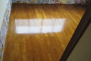洋室床塗装:戸建て4号