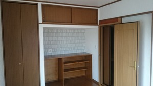 洋室1アクセントクロス:貸家3号