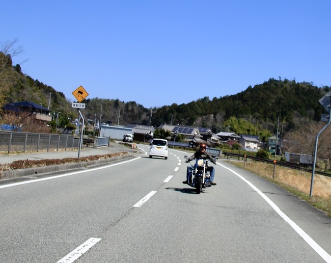 E203769F-D17F-4B18-8535-AC1259B39CC3_1_105_c