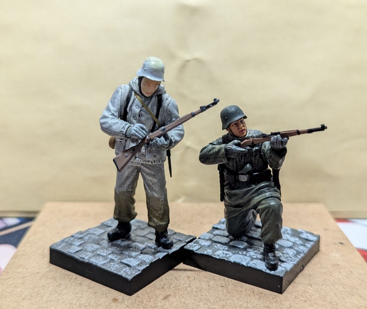 童友社 1/35 ITEM No.20006 コンバットフィギュア ドイツ歩兵 第1弾 WINTER COMBAT&EASTERN FRONT1942/43 東部戦線 APPROACH TO STALINGRAD プラモデル童友社コンバットフィギュア1⁄35の第一弾と第二弾を購入
