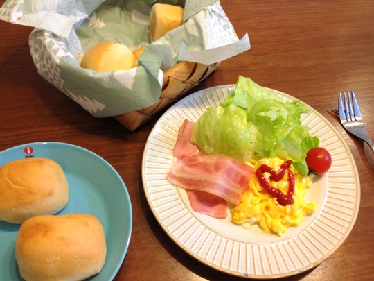 コストコ ディナーロール 朝食に