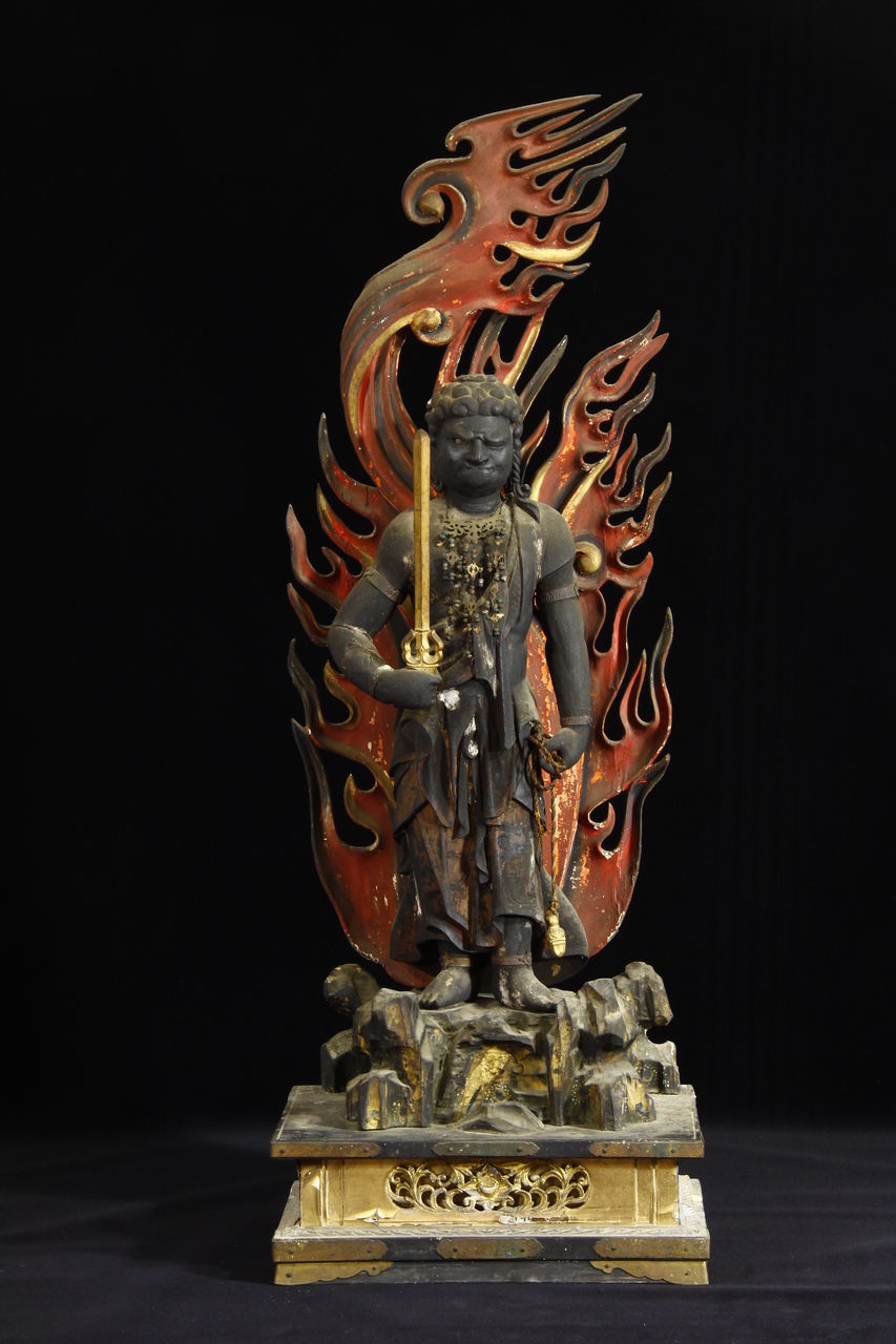 木彫不動明王像 : 骨董・古美術品オークション 古裂會 <今日の 木彫不動明王像 : 骨董・古美術品オークション 古裂會 <今日の