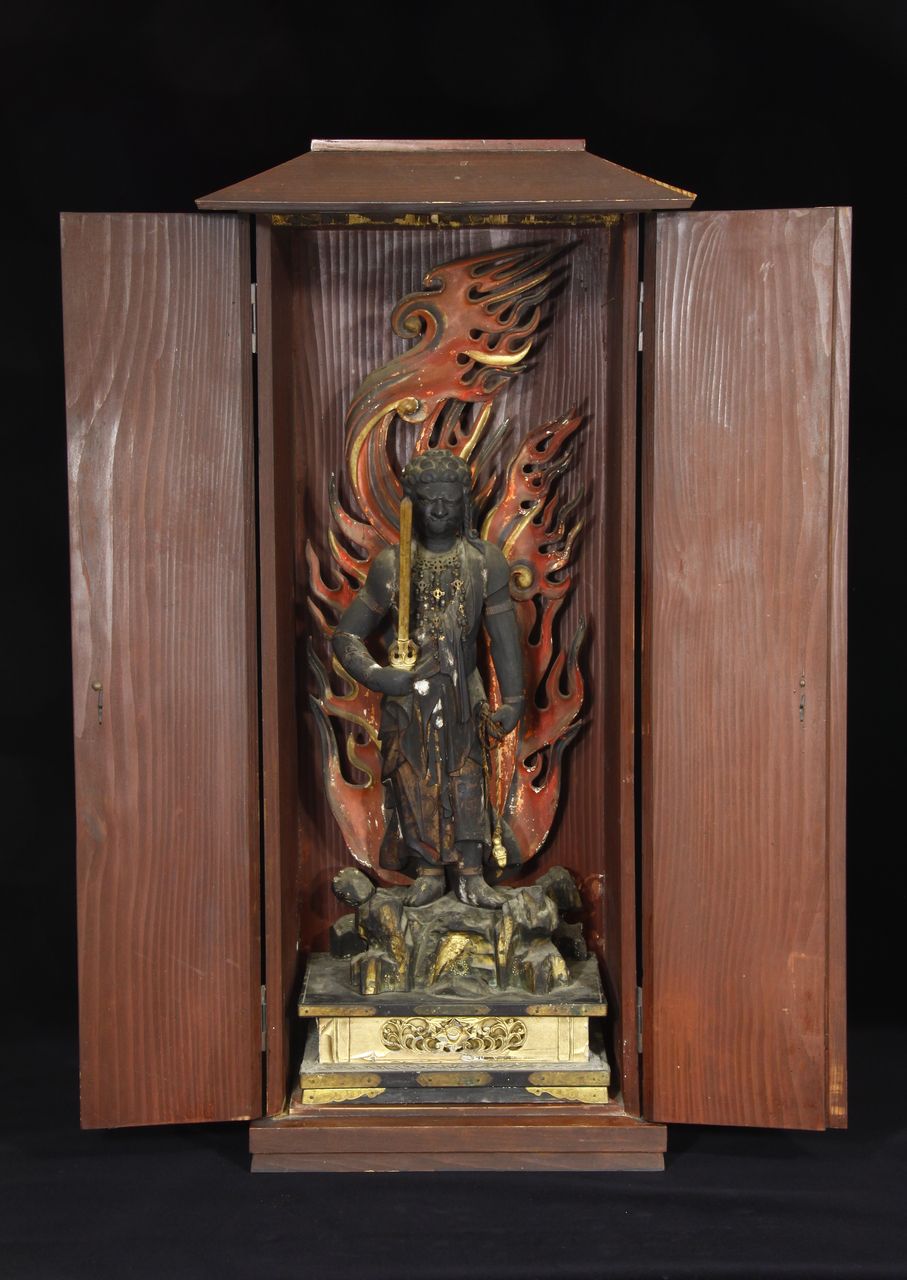 木彫不動明王像 : 骨董・古美術品オークション 古裂會 <今日の 木彫不動明王像 : 骨董・古美術品オークション 古裂會 <今日の