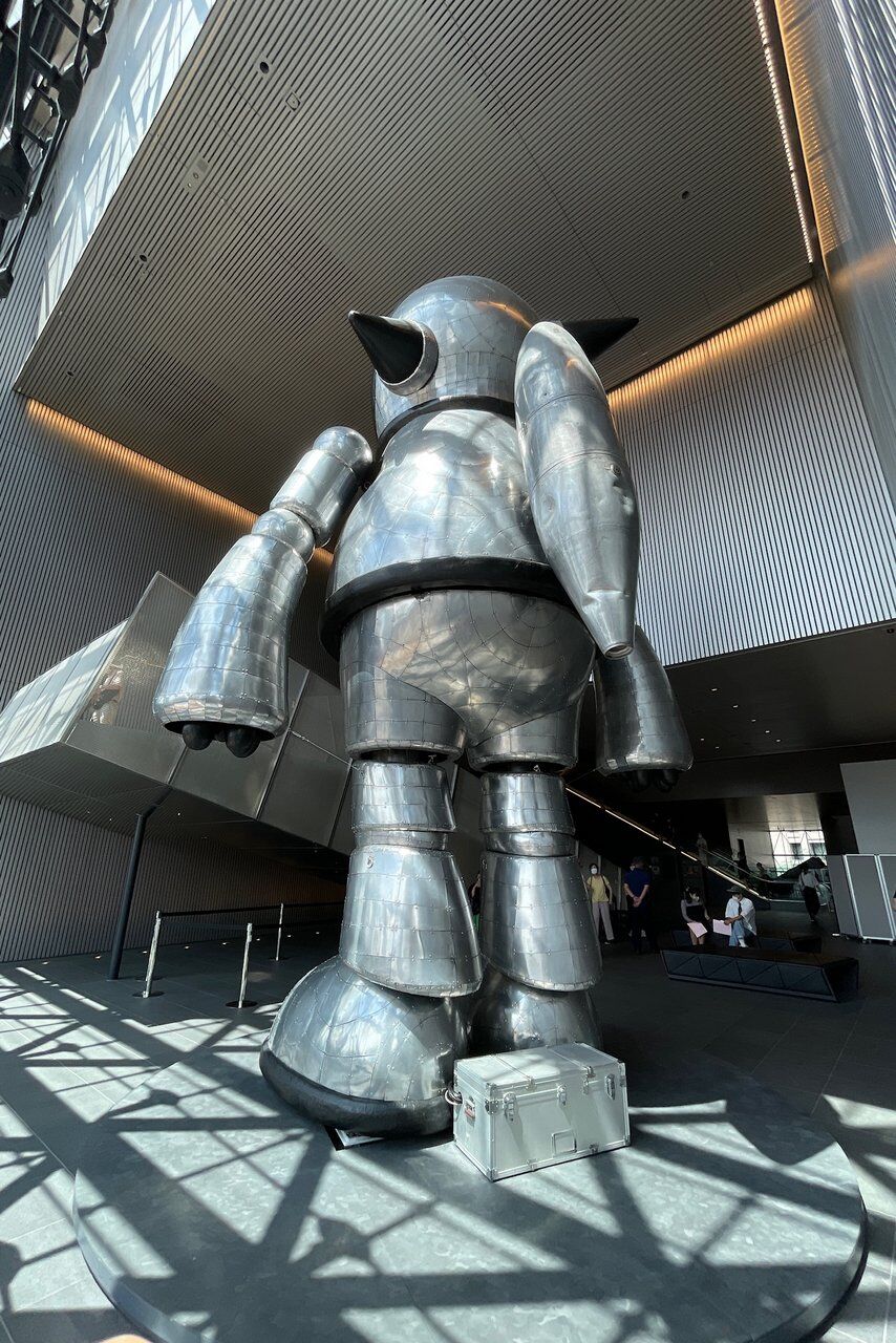 大阪中之島美術館のジャイアント・トらやん : KOHの写真館
