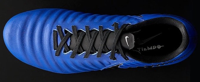 NIKE テイクダウンモデルのスパイクにアンチクロッグSG-PRO