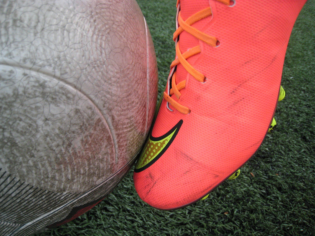 マーキュリアルヴェイパー10 と ベロチ2 HG-V 比較 : Kohei's BLOG