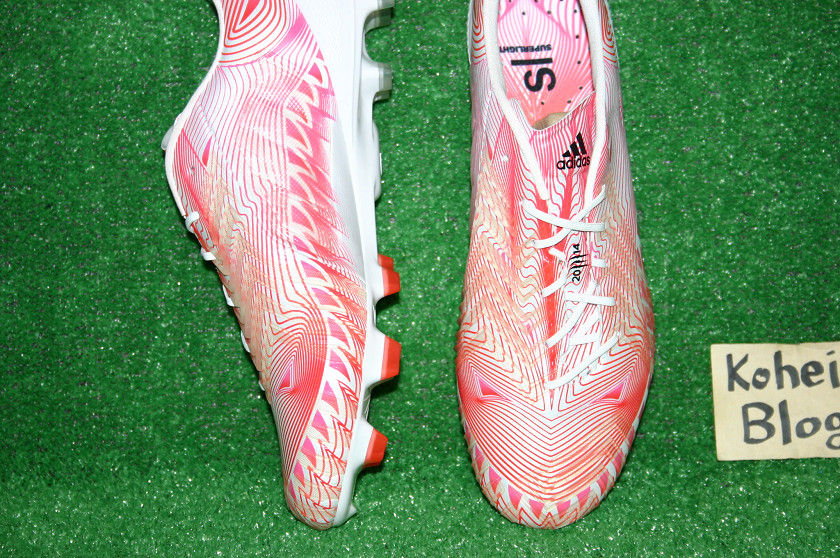 adidas プレデターインスティンクト クレイジーライト FG