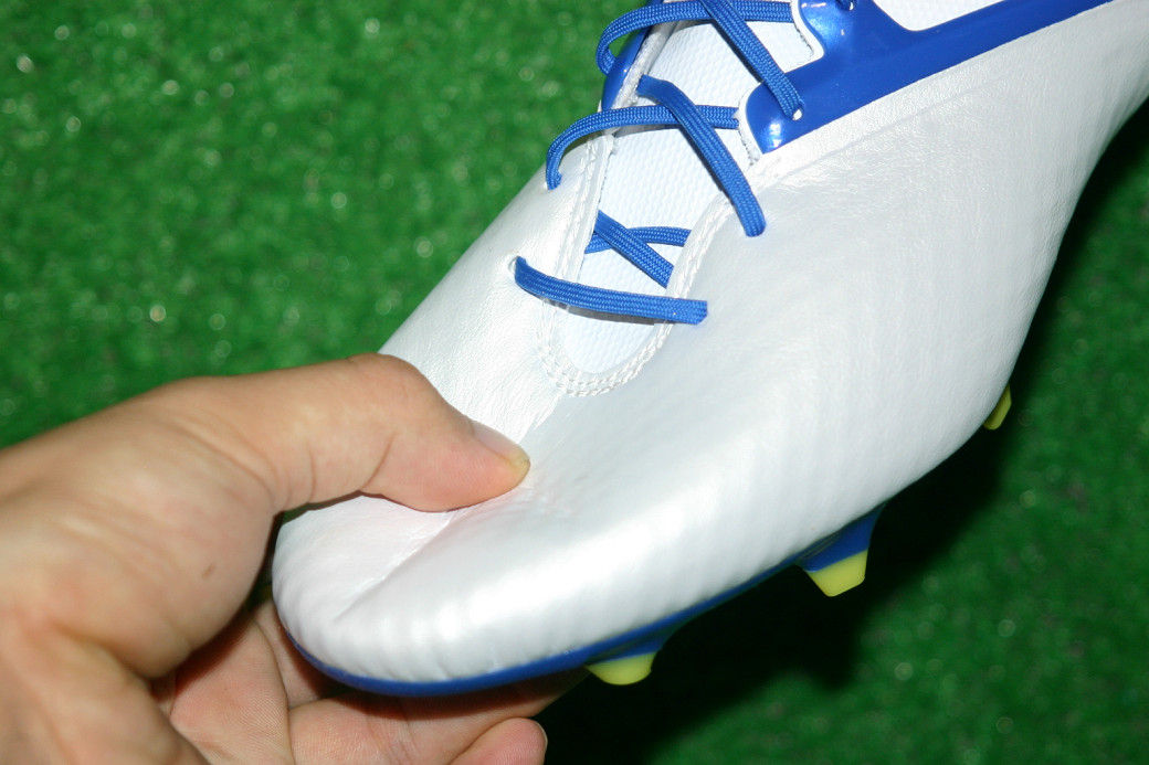 廃盤品】サッカースパイク メッシ15.1FG AGホワイト