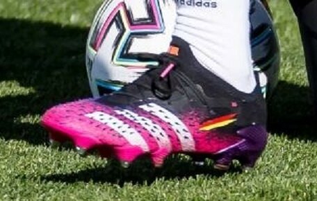 Euroでのアディダススパイクの国旗プリントをクローズアップ Kohei S Blog サッカースパイク情報ブログ
