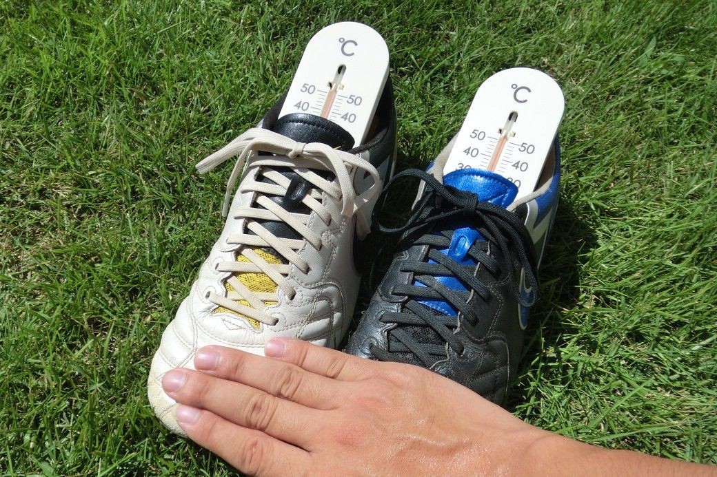 検証 実験 黒いサッカースパイクは本当に熱いのか 熱がこもるのか Kohei S Blog サッカースパイク情報ブログ 検証 実験 黒いサッカースパイクは本当に熱いのか 熱がこもるのか Kohei S Blog サッカースパイク情報ブログ