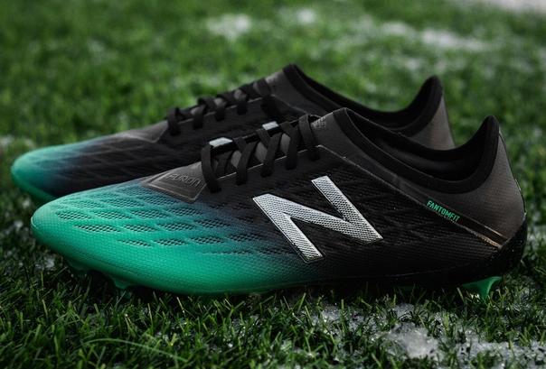 サディオ・マネの2019アフリカ年間最優秀選手賞、受賞記念スパイク公開