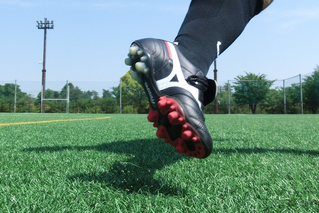 レビュー】 ミズノ モレリア2TM (人工芝用モレリア) 評価 : Kohei's