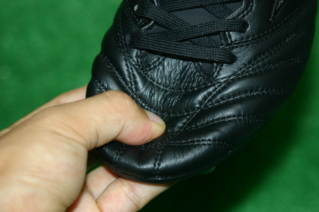Mizuno MORELIA NEO II ブラックアウト100足限定