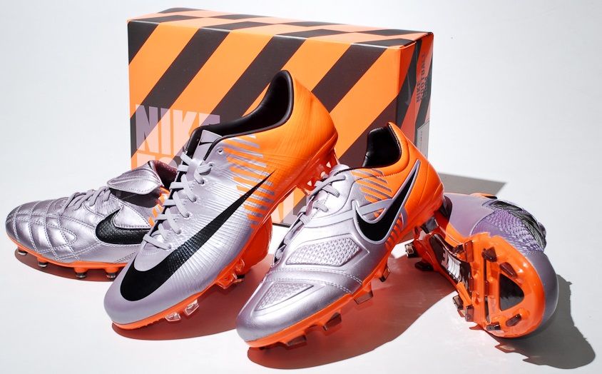 NIKE ティエンポ　ワールドカップモデル ティエンポ2018年ワールドカップモデル(西川周作が履く予定だっ