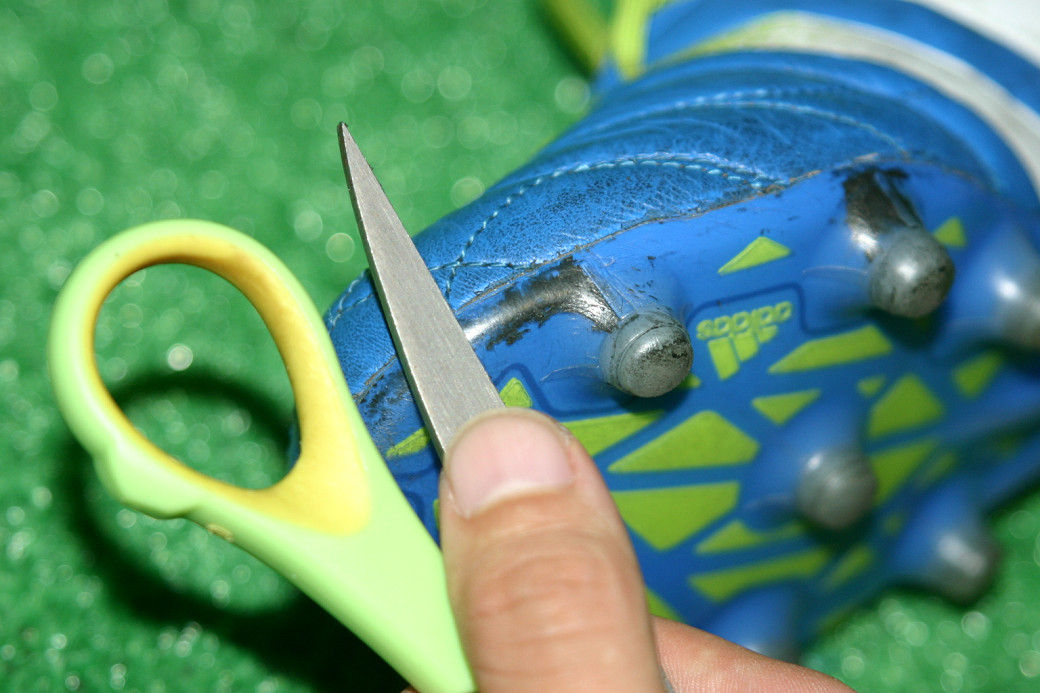 人工芝で使用したサッカースパイクの手入れ方法 激落ちくん Kohei S Blog サッカースパイク情報ブログ