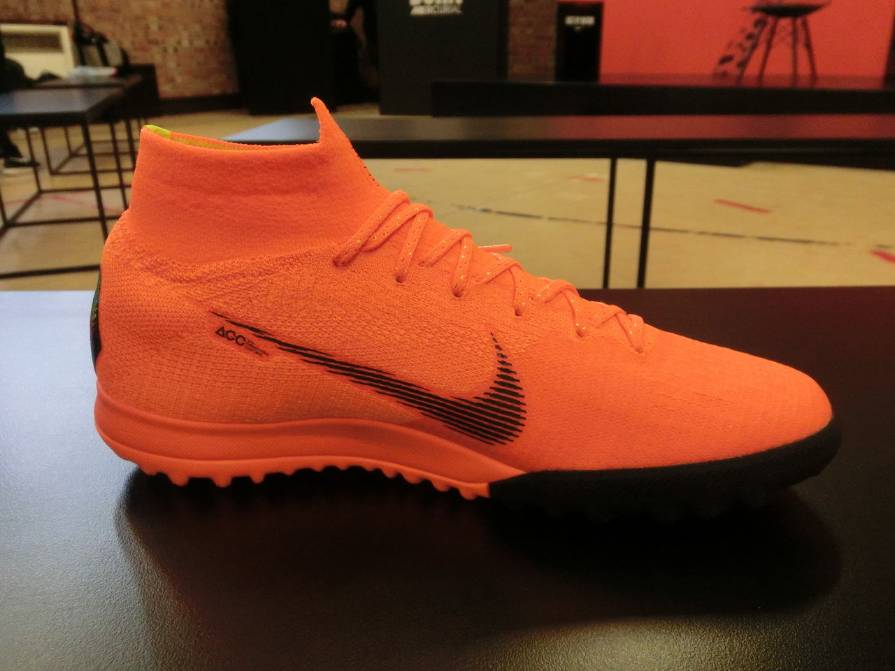 新型】 ナイキ マーキュリアルXスーパーフライエリートTF 正式公開