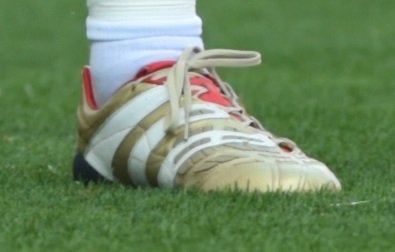 adidasプレデターアクセレレイター復刻版　ZZモデル　値下げ 復刻版プレデターアクセレレイターFGのプロダイレクト25周年記念