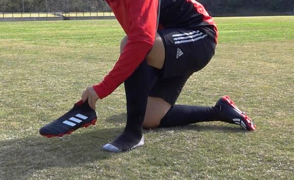 プレデターマニア モレリア   サッカースパイクなど プレデターマニア サッカースパイク - メルカリ