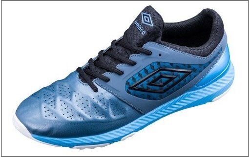 レビュー】 UMBRO クロスTRプレミア2 & ファースト 評価 (マルチ